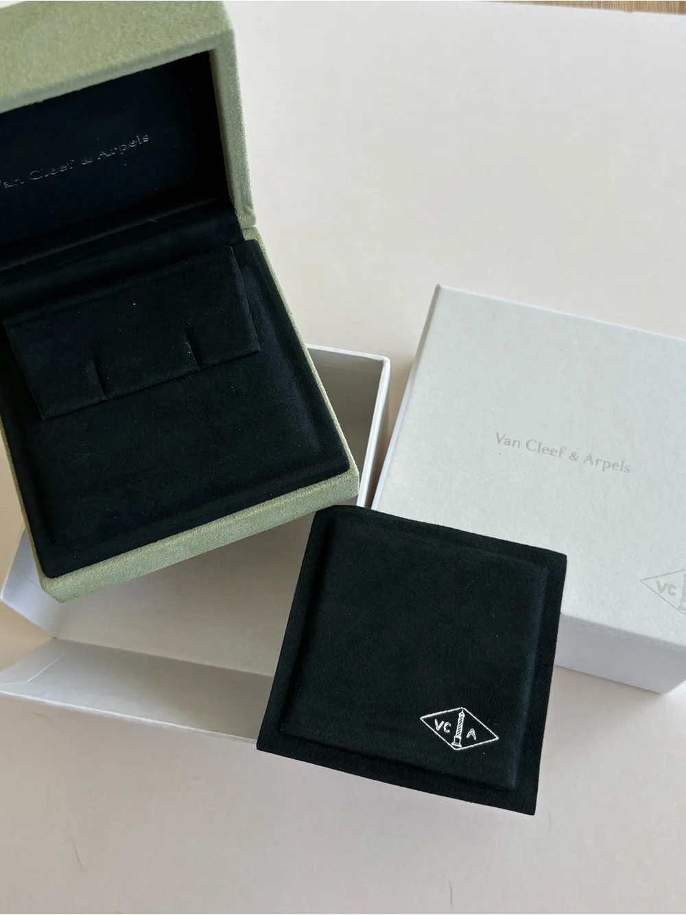 Van Cleef & Arpels Earrings Jewelry Box